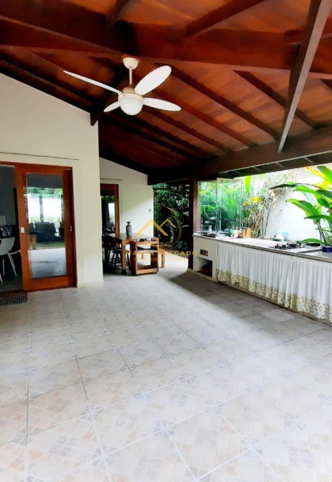  - Sobrado à venda em São Sebastião, Portal da Olaria, com 4 quartos, 274m²