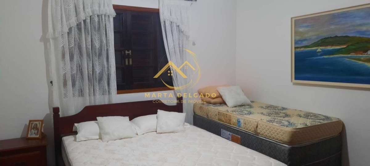  - Casa térrea mobiliada com amplo terreno