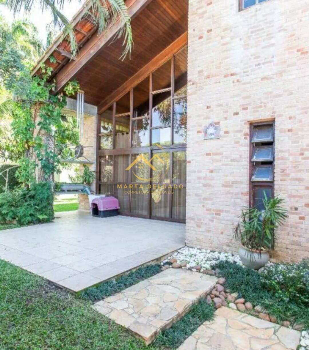 Sobrado à venda com 4 quartos, 230m² - Arrastão,São Sebastião