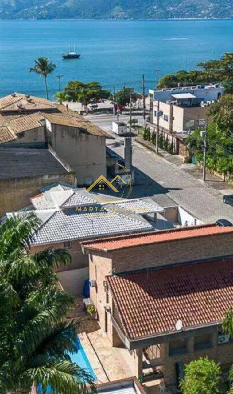  - Sobrado à venda em São Sebastião, Arrastão, com 4 quartos, 230m²