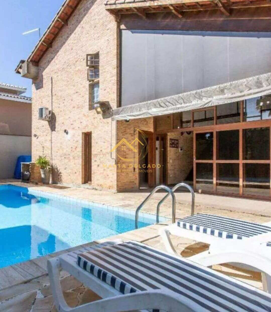 Sobrado à venda com 4 quartos, 230m² - Arrastão,São Sebastião