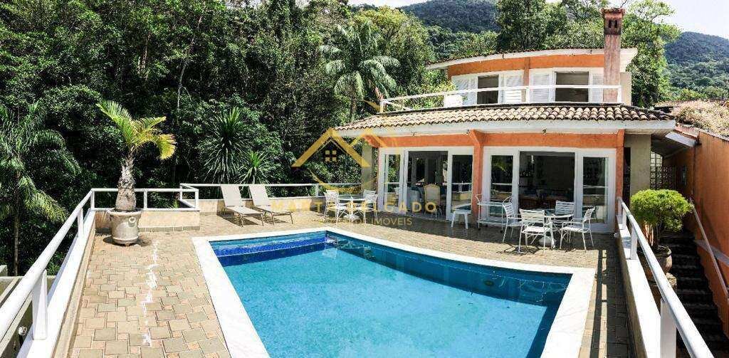 Sobrado à venda com 4 quartos, 410,79m² - Guaecá,São Sebastião