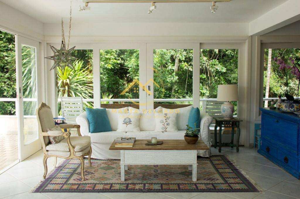 Sobrado à venda com 4 quartos, 410,79m² - Guaecá,São Sebastião