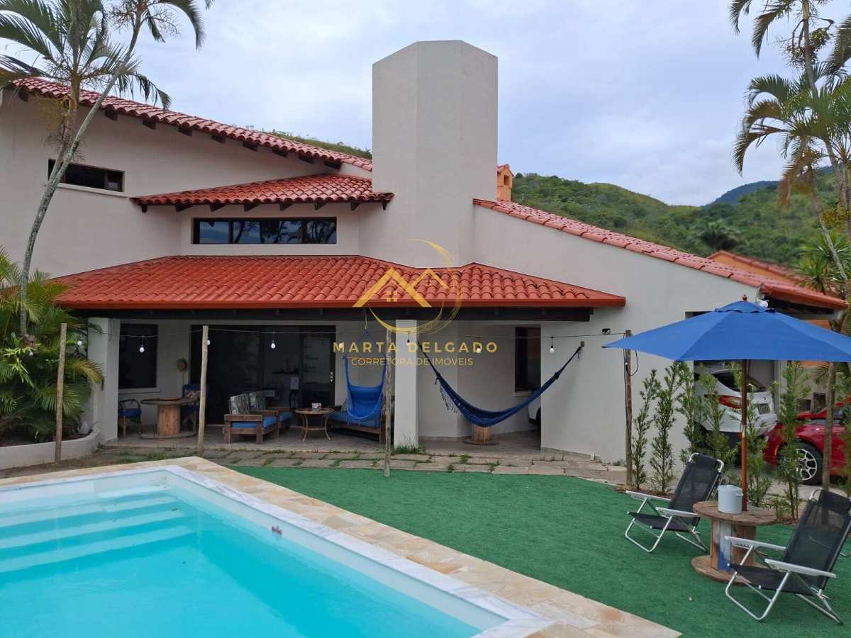  - Sobrado à venda em São Sebastião, Portal da Olaria, com 3 quartos, 230m²