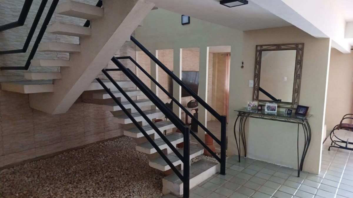 Casa para alugar com 5 quartos, 373m² - Foto 13