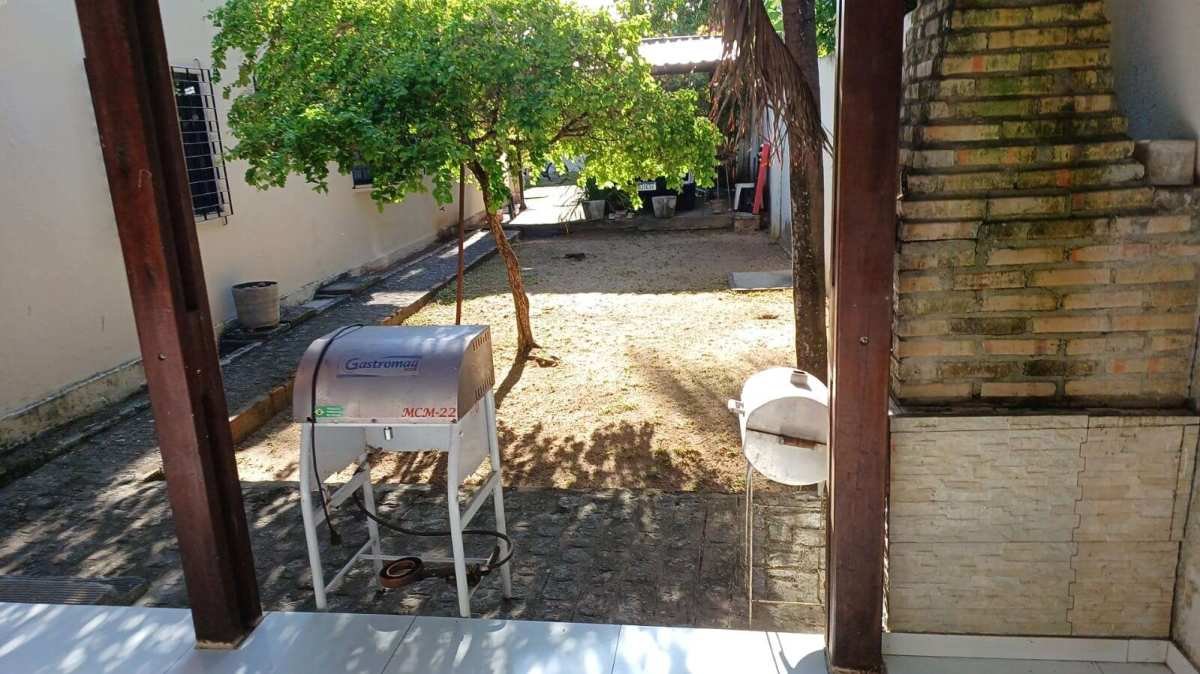 Casa para alugar com 5 quartos, 373m² - Foto 15