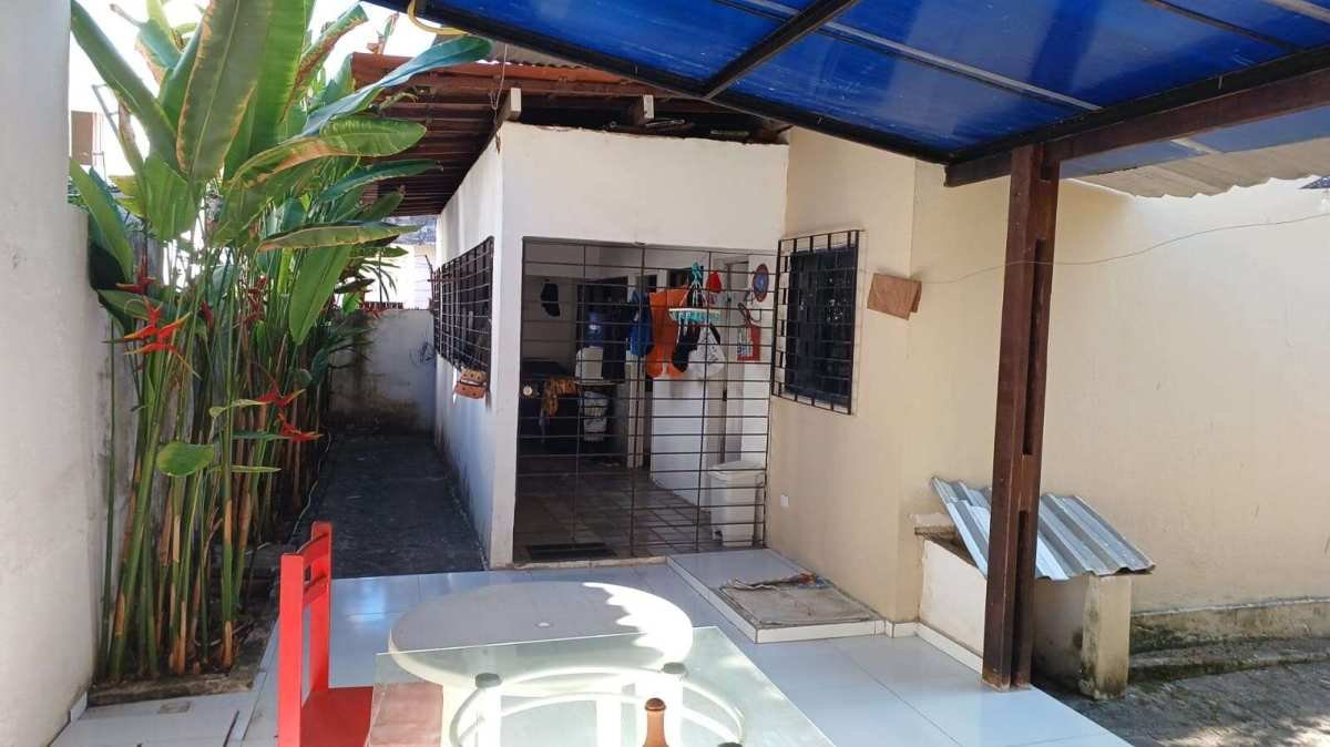 Casa para alugar com 5 quartos, 373m² - Foto 12