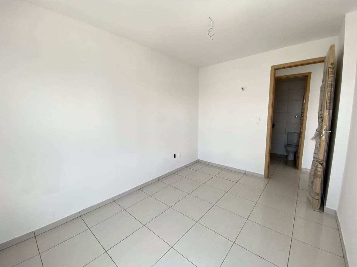 Apartamento à venda com 2 quartos, 63m² - Foto 4