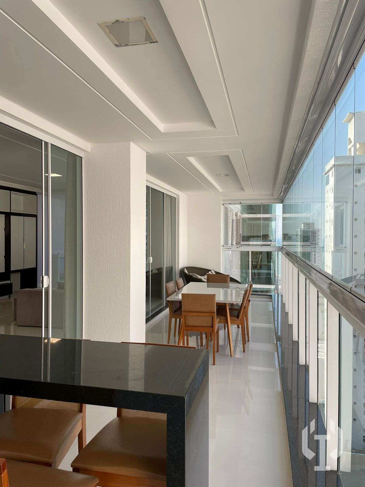 Apartamento à venda com 4 quartos, 237m² - Meia Praia,Itapema