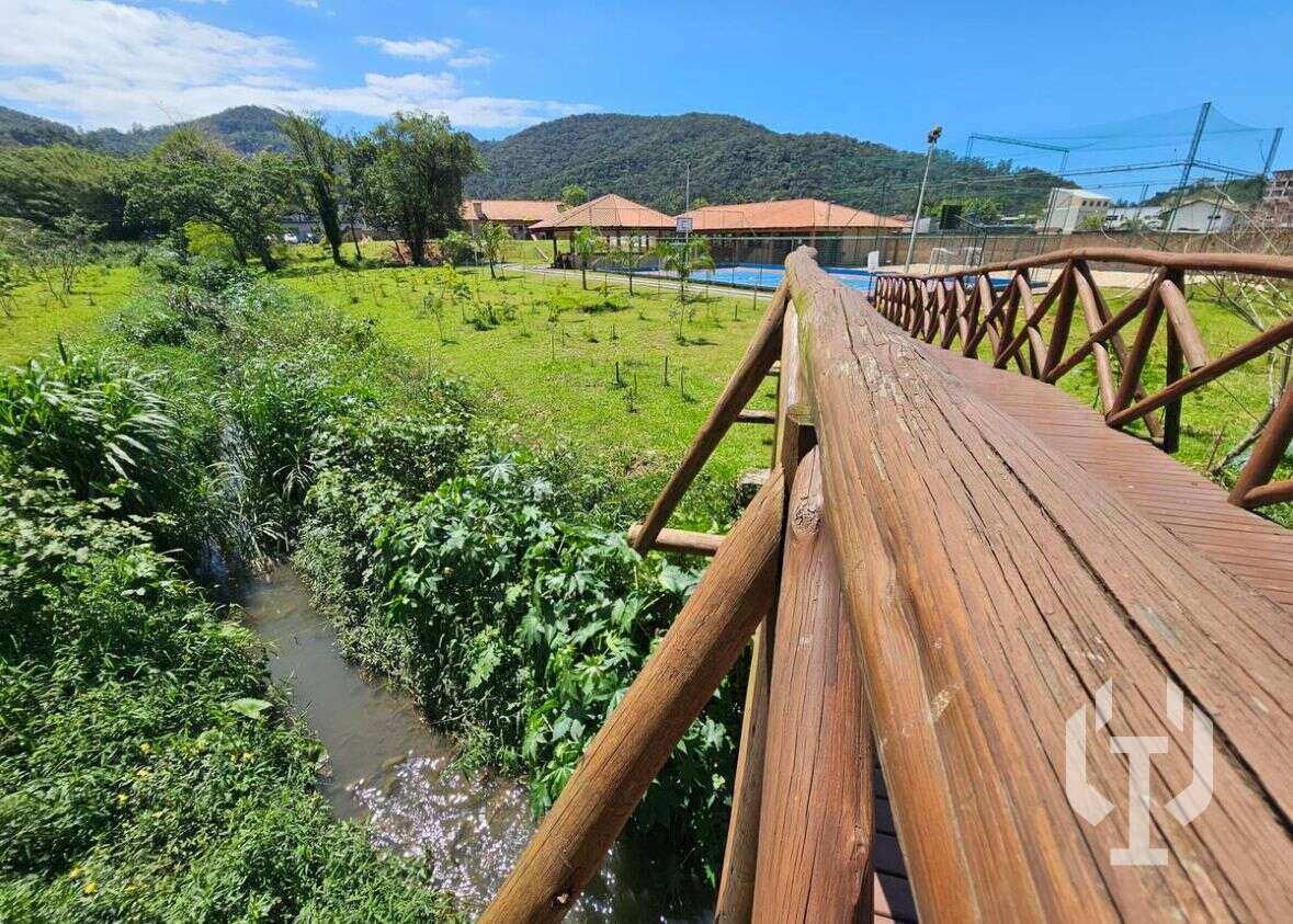 Apartamento para alugar com 2 quartos, 58m² - Foto 12