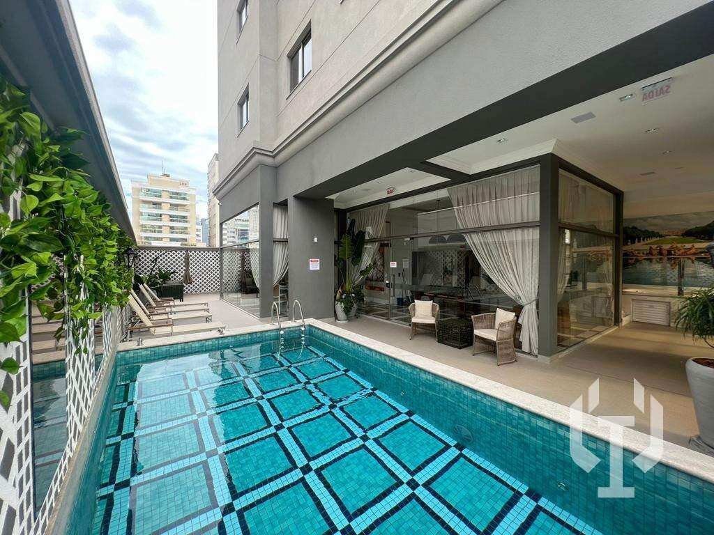 Apto em ótima localização no coração da Meia Praia, 3 suítes, 2 vagas com alto padrão de acabamento - Invicta Itapema - Assessoria Imobiliária