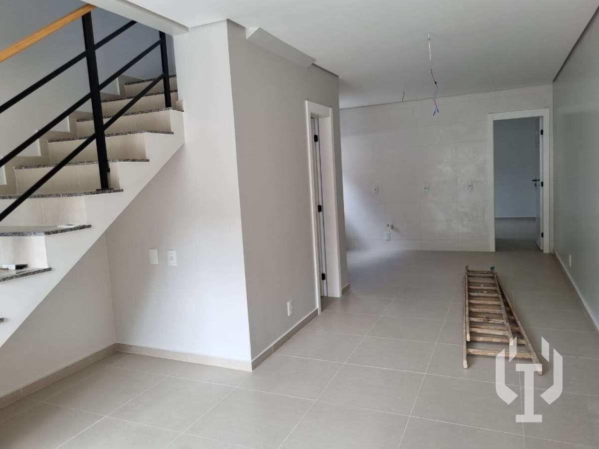  - Casa geminada à venda, no SOBRADO, , com 3 quartos, 157m²