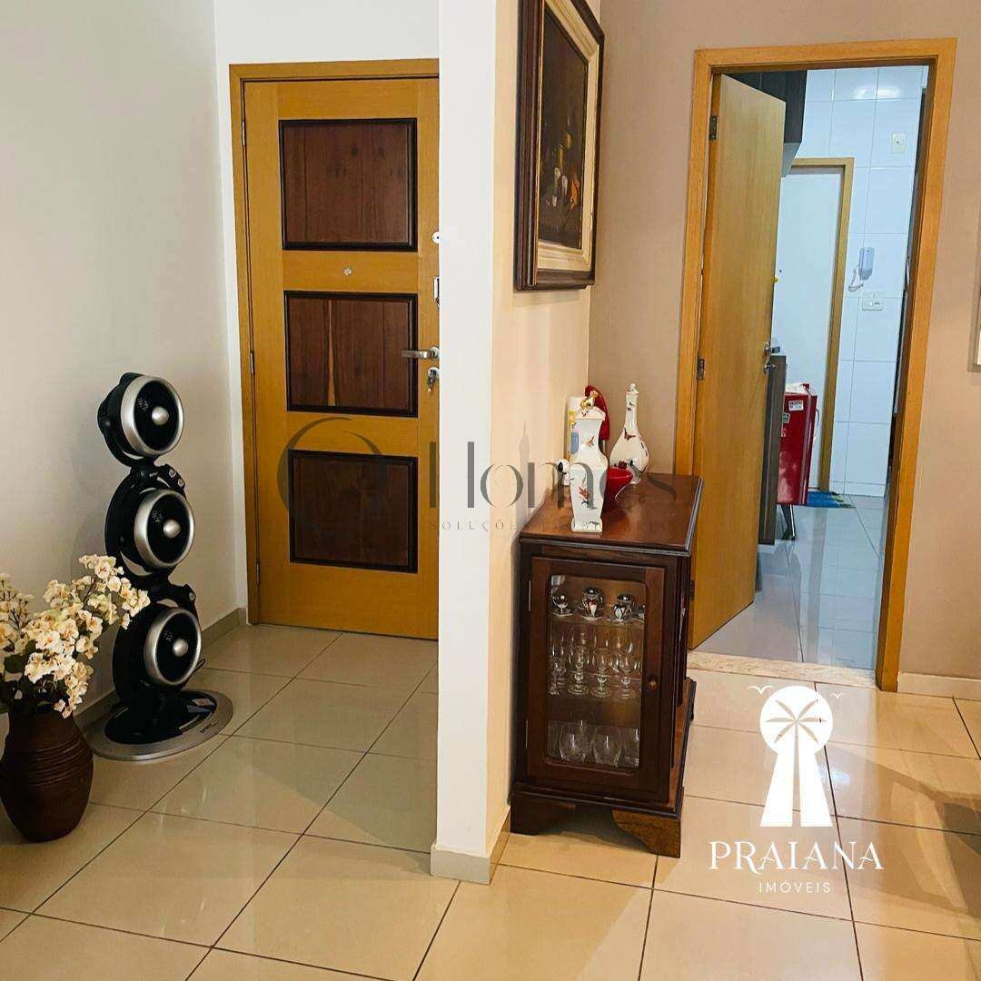  - Amplo Apartamento à Venda em Copacabana com 110m² e 1 Vaga