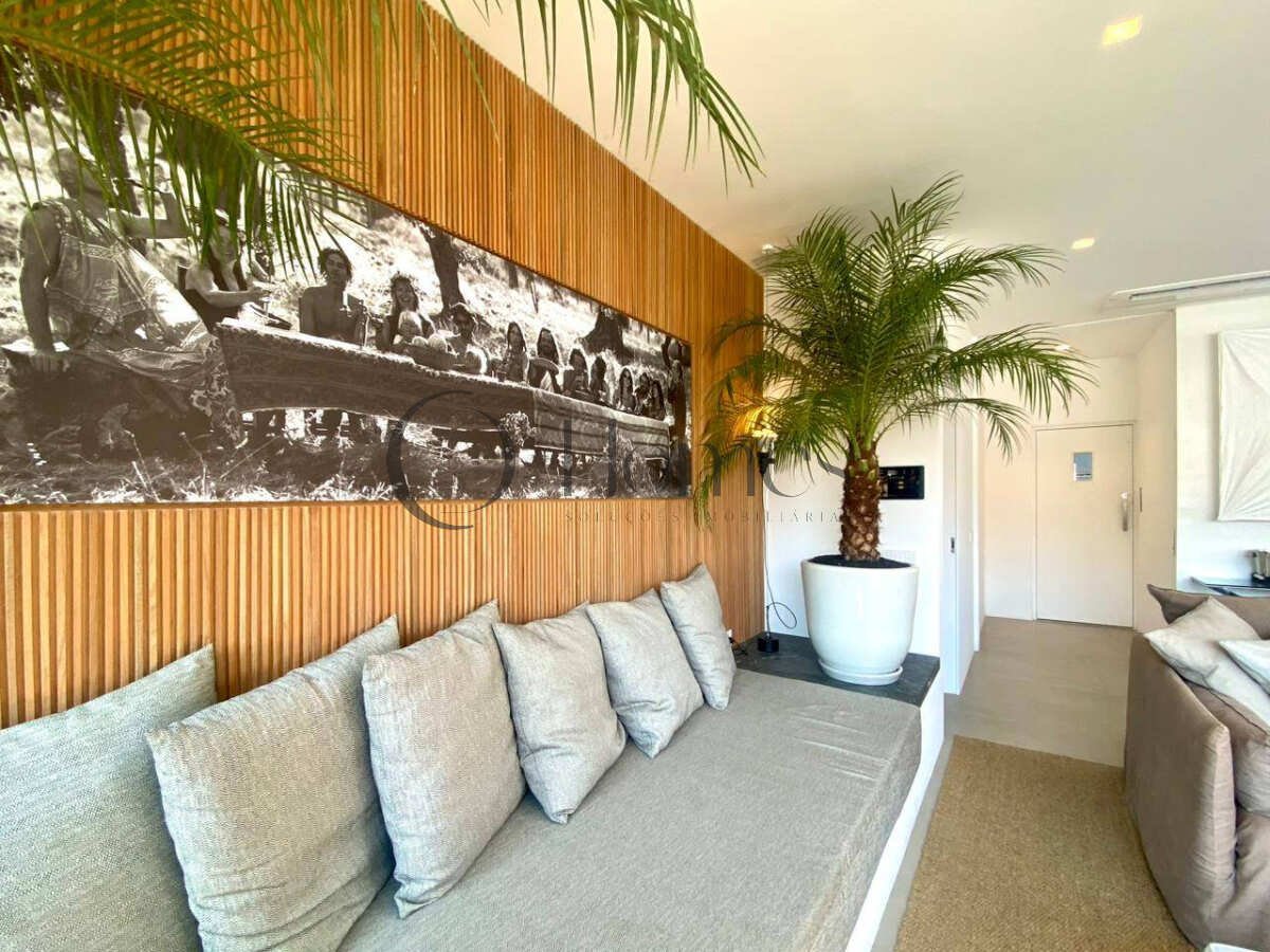  - Apartamento de Luxo 4 Quartos Recém Reformado junto ao Mar de Ipanema