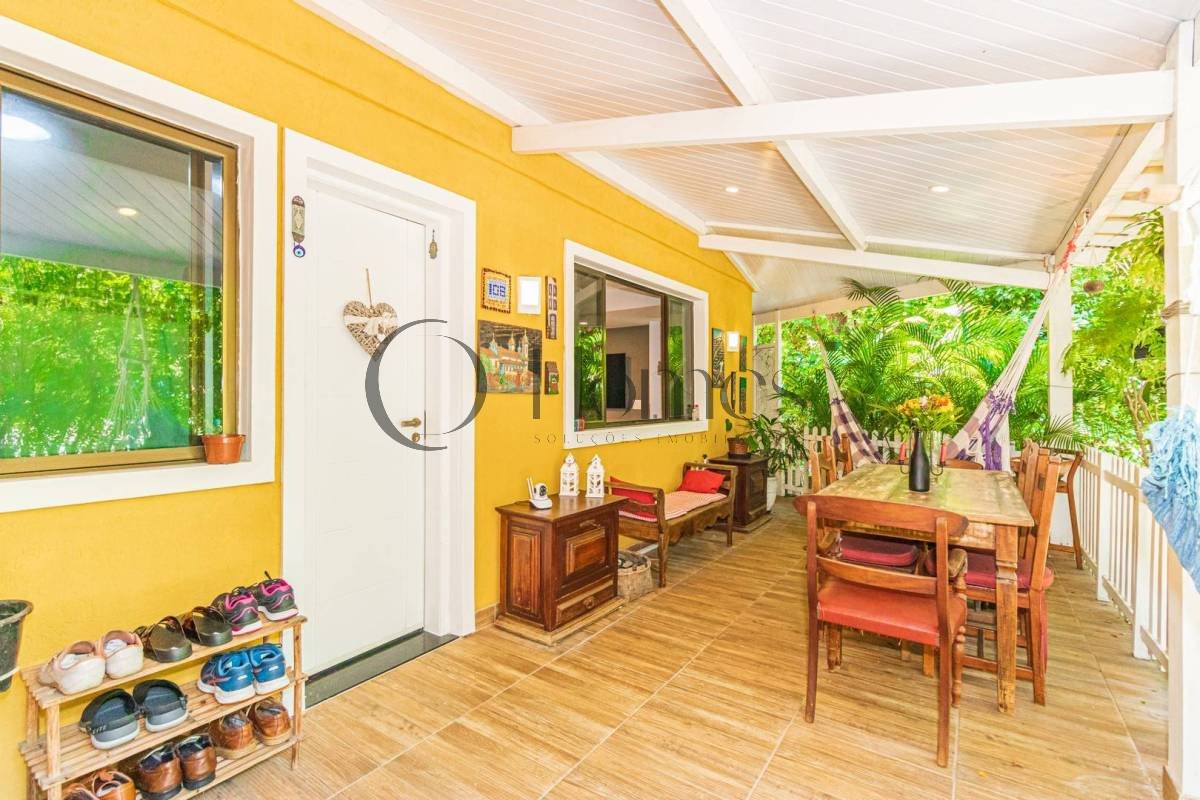  - Casa 4 quartos em Condomínio Fechado na Praia da Barra da Tijuca