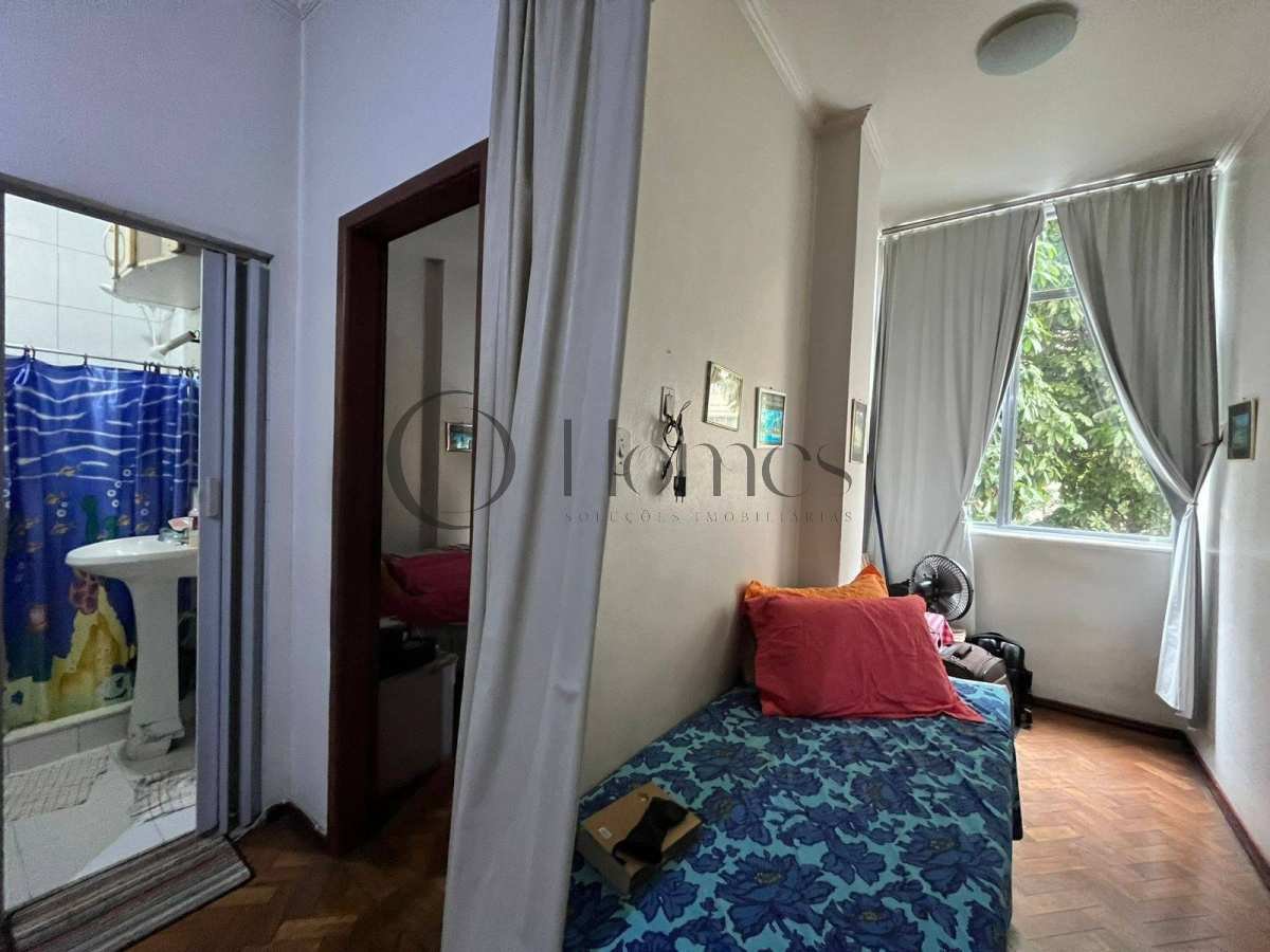  - Oportunidade  à Venda - Apartamento quarto e sala na Quadra da Praia de Copacabana