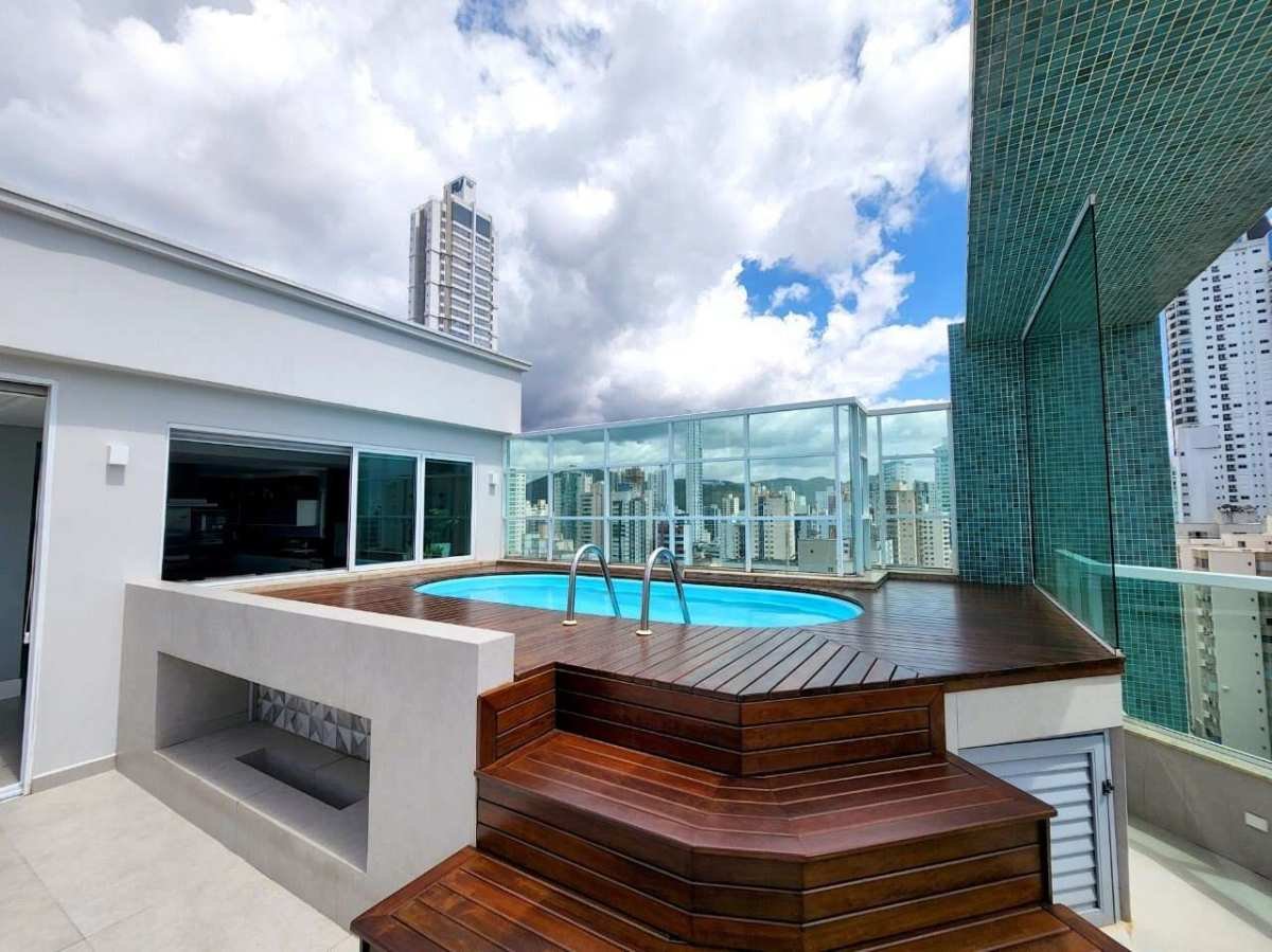 Cobertura Duplex com piscina exclusiva, à venda em Balneário Camboriú, com 3 suítes, 294,92m²