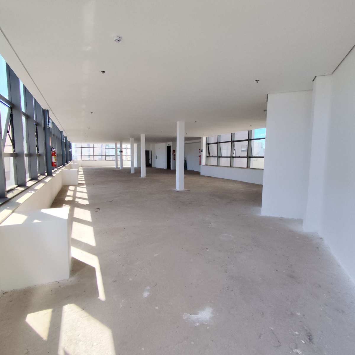  - Andar Comercial 330m² - 2 Vagas, Lourdes