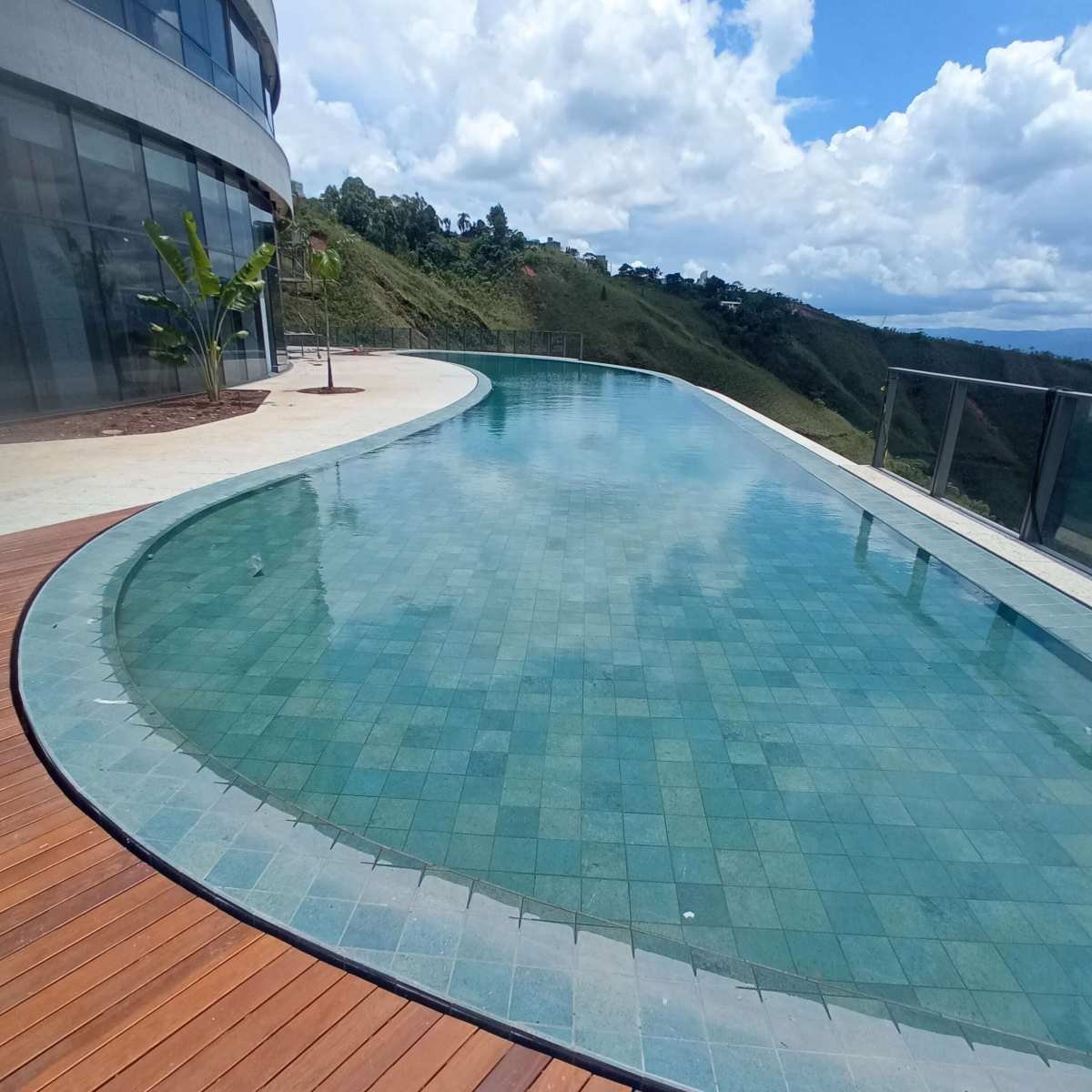 Apartamento à venda com 4 quartos - ,