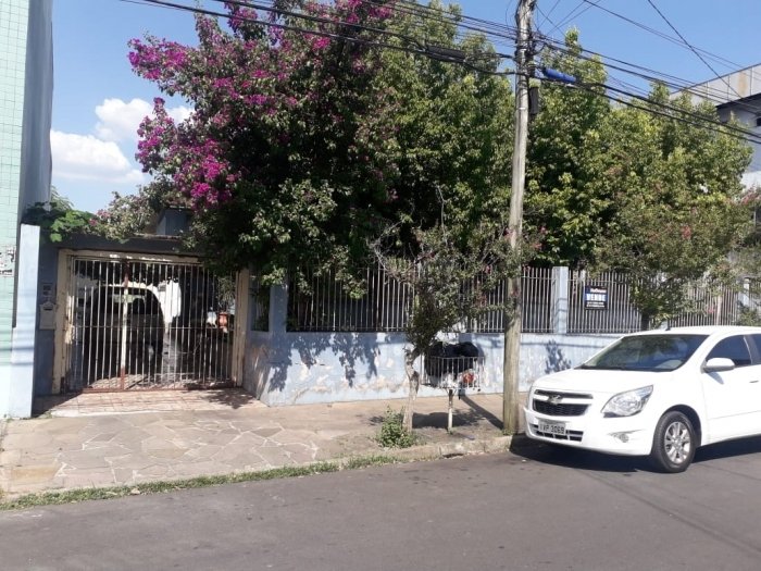 Casa com 4 quartos, 261m², à venda - Centro - Estância Velha - Imobiliária Hoffmann