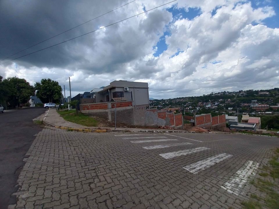Casa com 2 quartos, 50m², à venda - São Jorge - Novo Hamburgo - Imobiliária Hoffmann