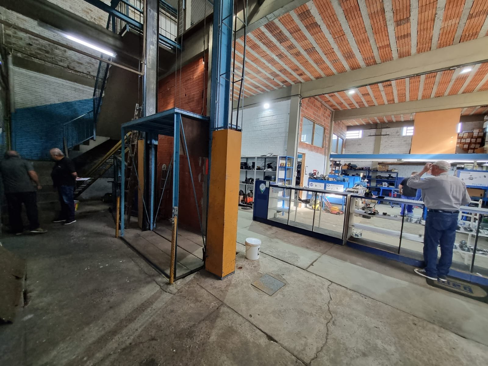 Pavilhão, 300m², à venda - Centro - Estância Velha - Imobiliária Hoffmann