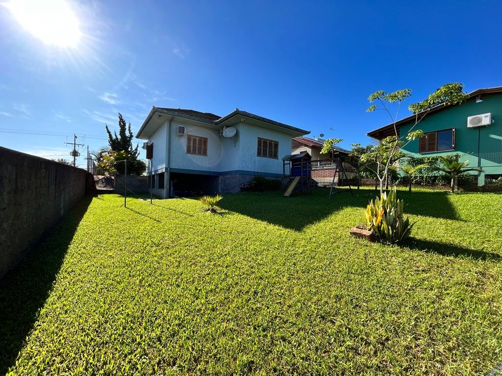 Casa com 3 quartos, 137m², à venda - Lomba Grande - Novo Hamburgo - Imobiliária Hoffmann