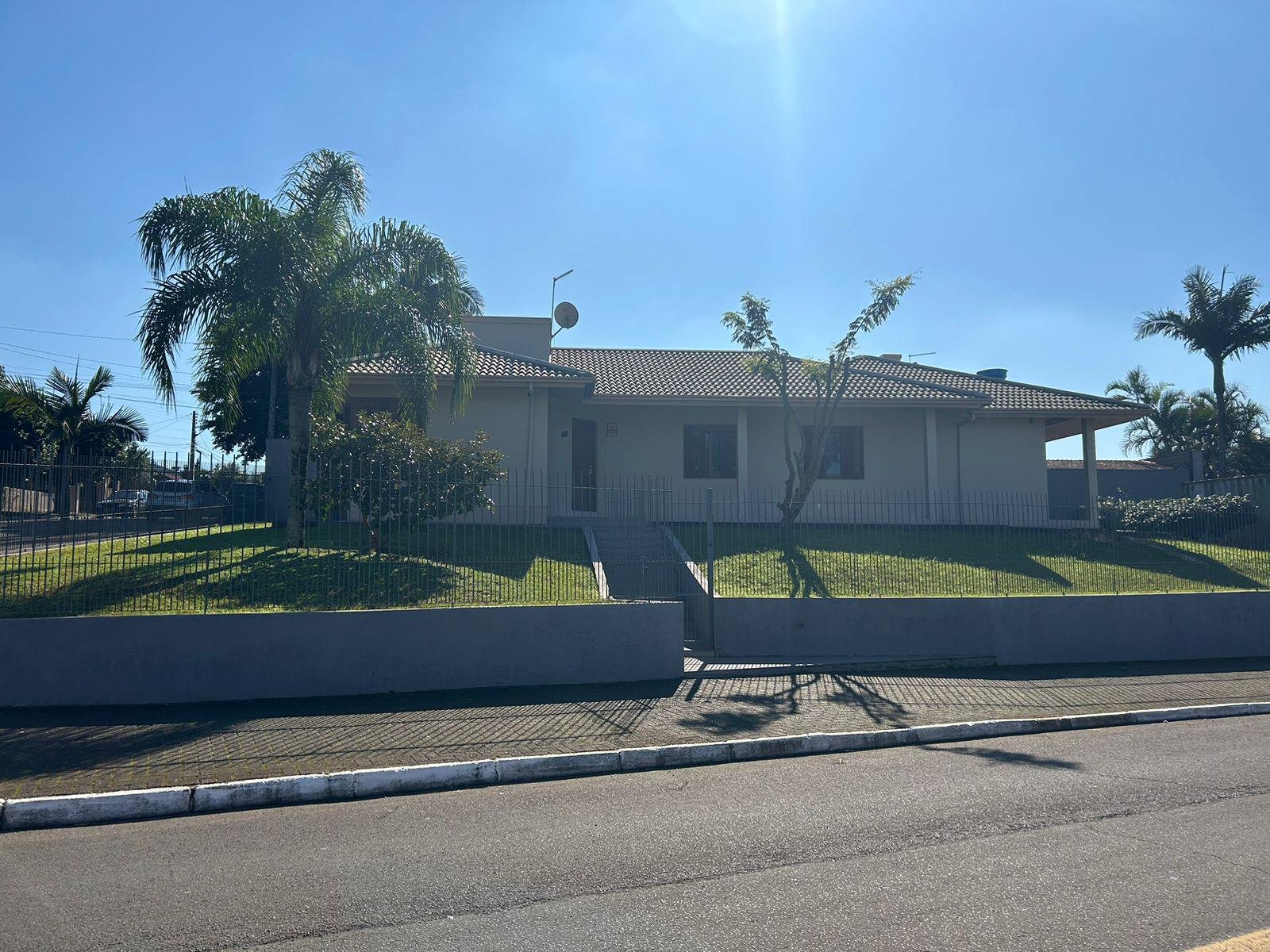 Casa com 3 quartos, 147m², à venda - Petrópolis - Novo Hamburgo - Imobiliária Hoffmann