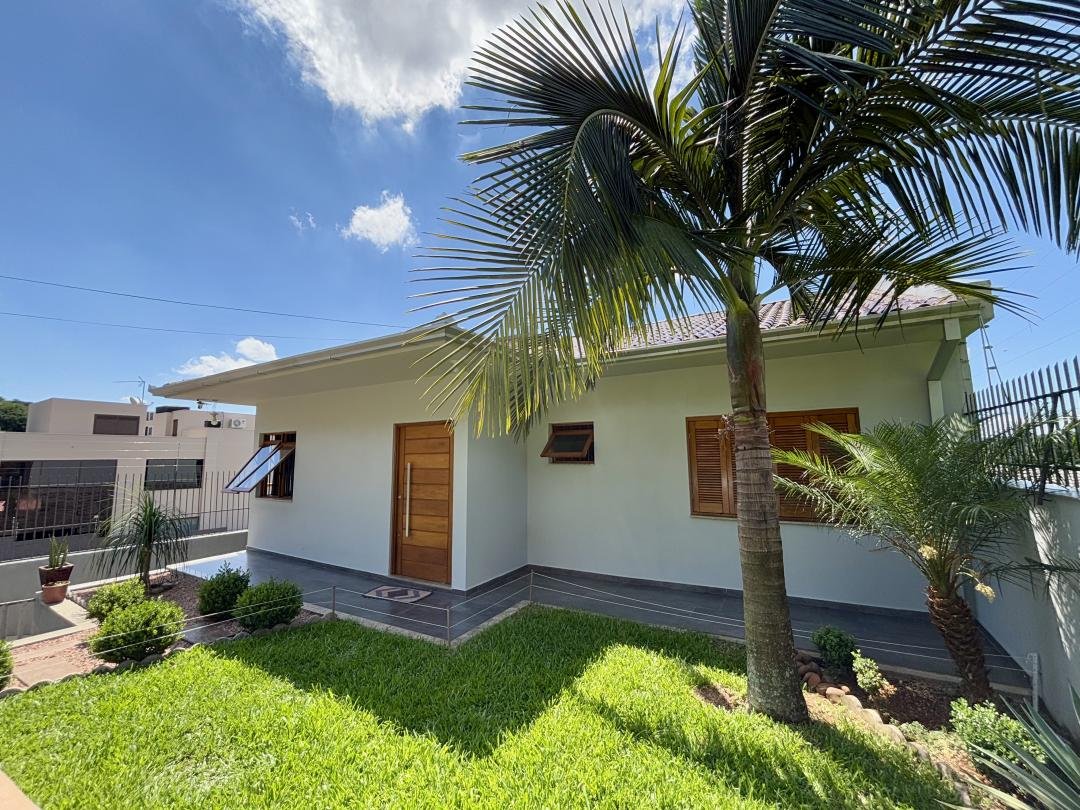 Casa com 3 quartos, 262m², à venda - União - Estância Velha - Imobiliária Hoffmann