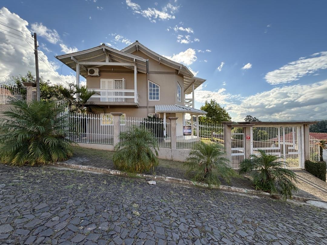 Casa com 4 quartos, 273m², à venda - Encosta do Sol - Estância Velha - Imobiliária Hoffmann