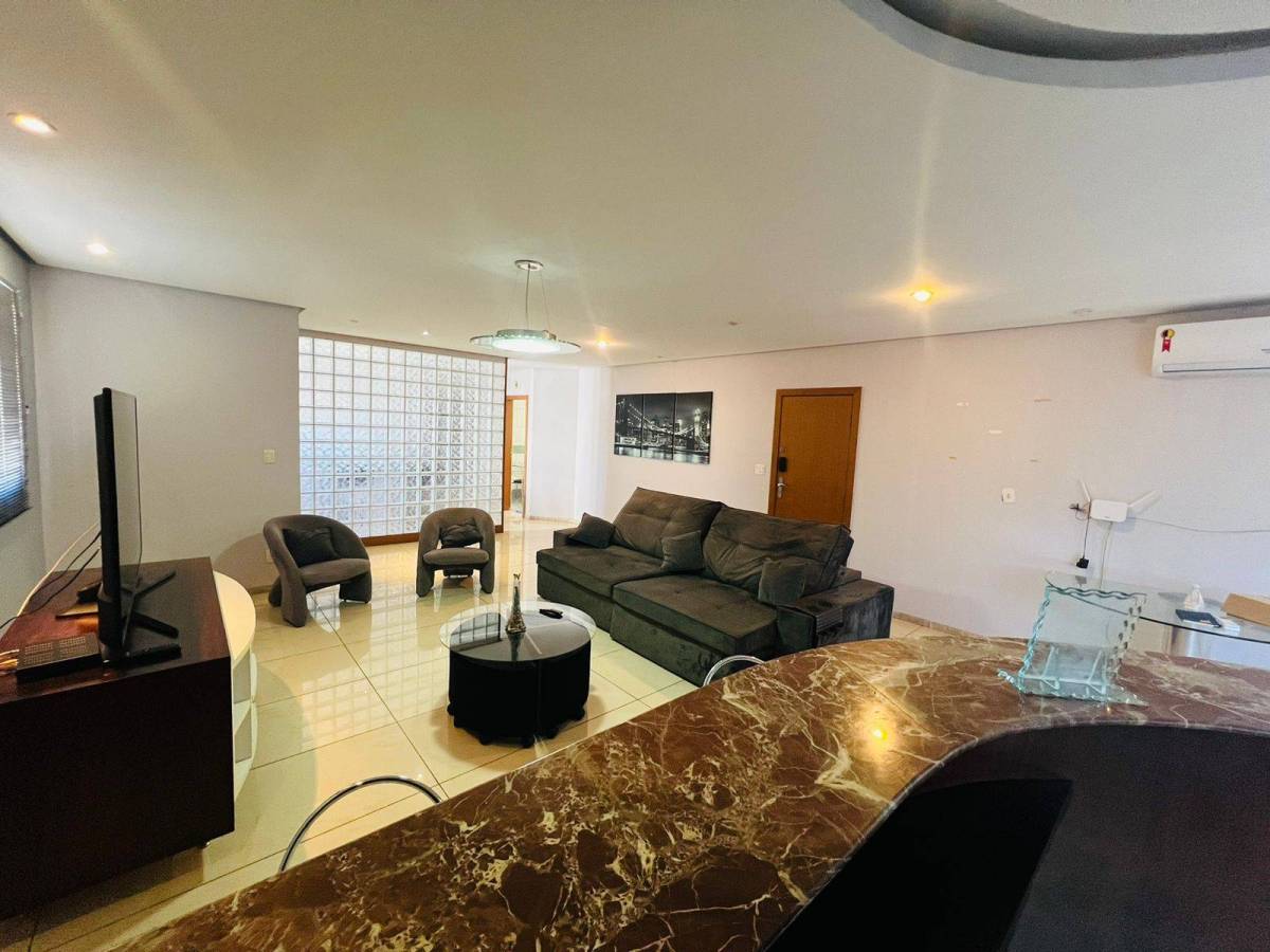 Apartamento mobiliado à venda, Centro, 154m² oportunidade
