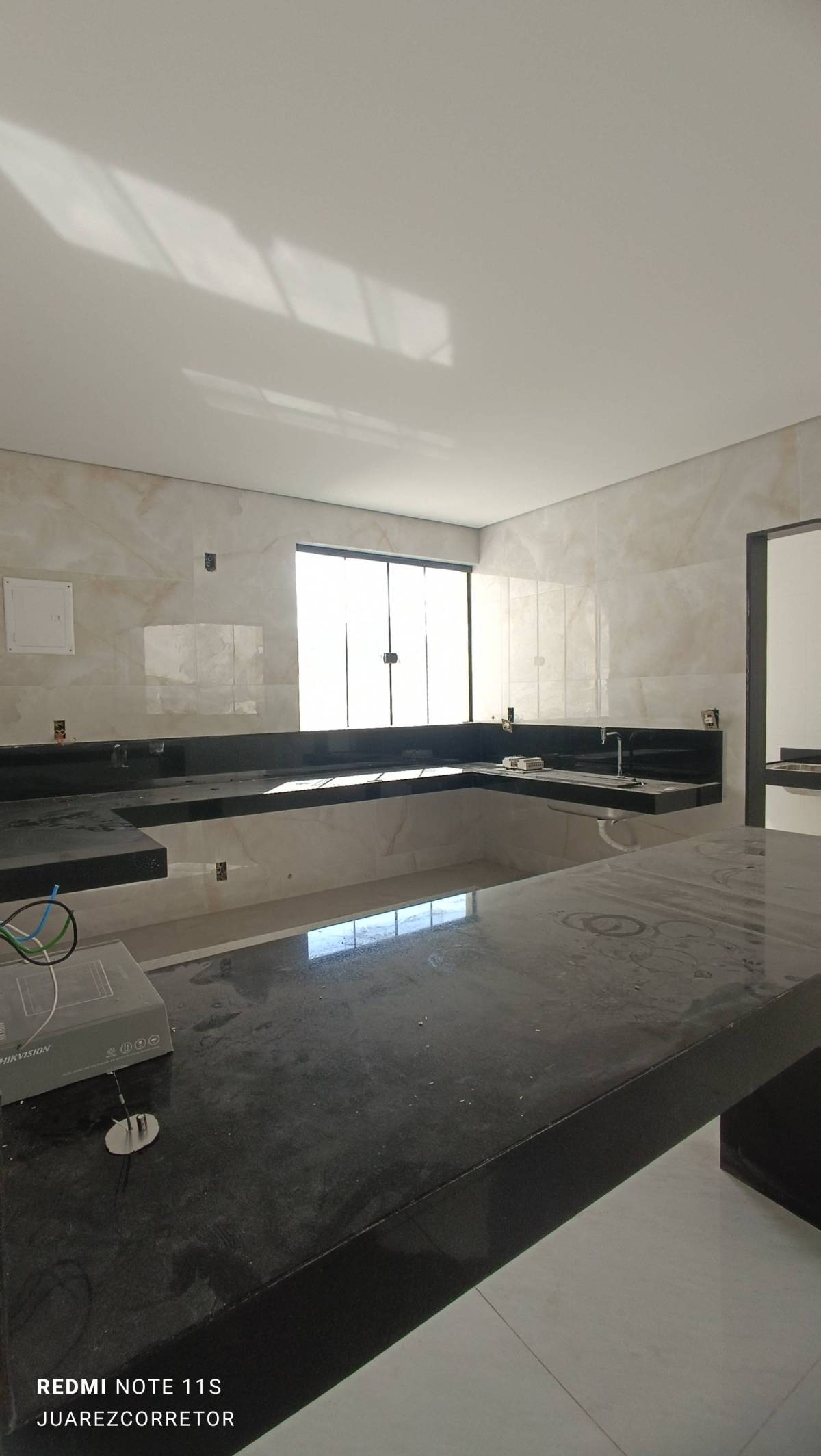 Apartamento à venda com 3 quartos, 130m² - Foto 3