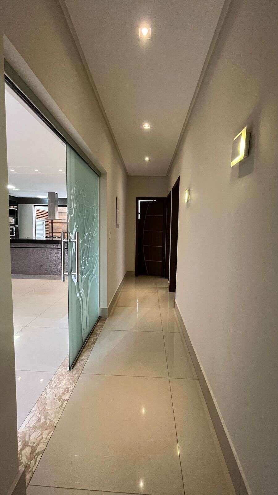 Casa à venda com 4 quartos, 450m² - Foto 11
