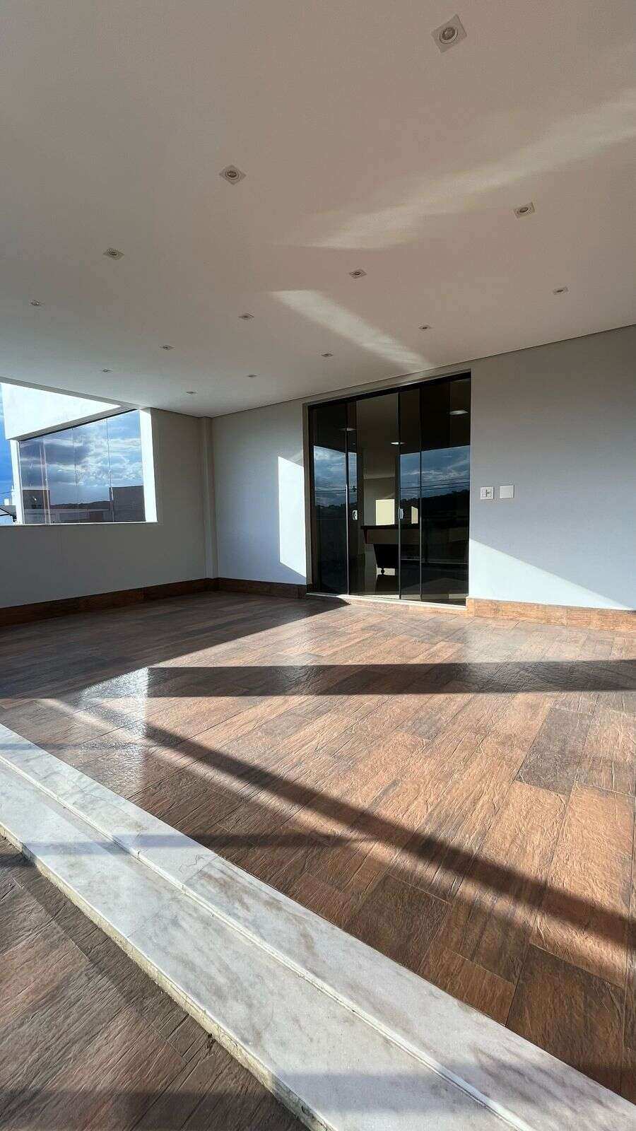 Casa à venda com 4 quartos, 450m² - Foto 17