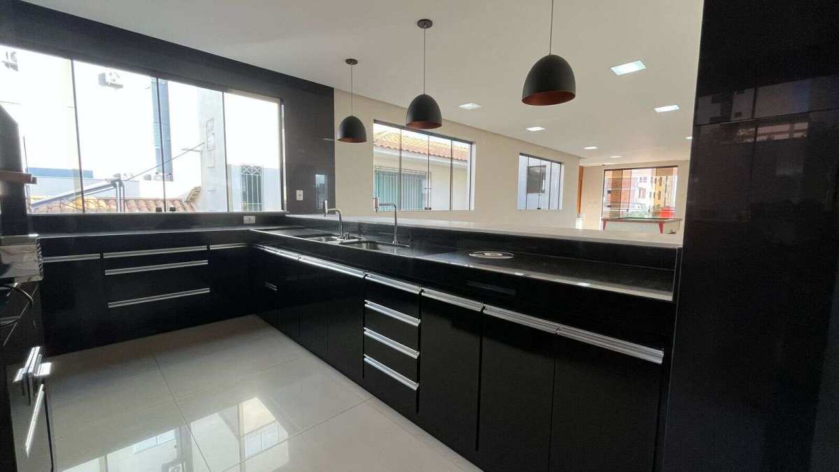 Casa à venda com 4 quartos, 450m² - Foto 18