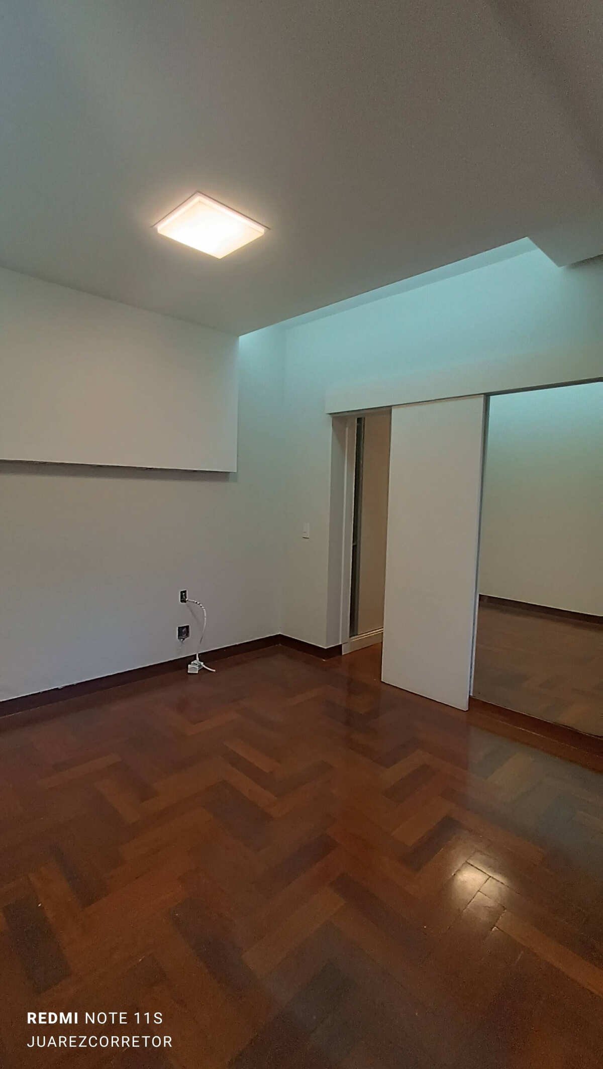 Casa à venda com 4 quartos, 225m² - Foto 27