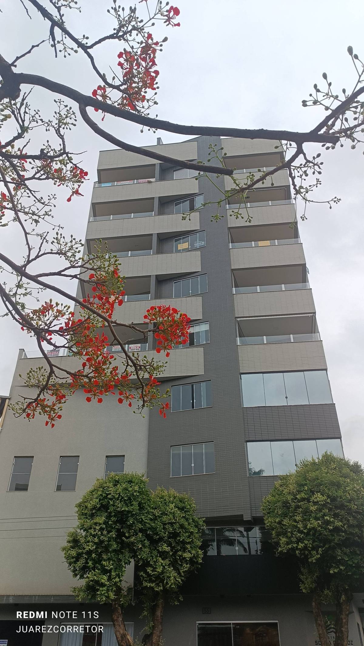 Cobertura à venda com 3 quartos, 260m² - Foto 2