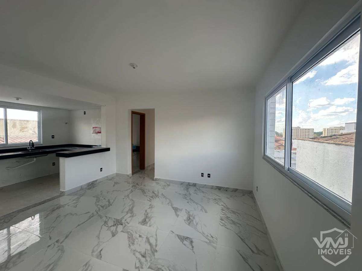 BAIRRO MILIONARIOS - AREA PRIVATIVA - 03 QUARTOS - 01 SUITE - ELEVADOR - 02 VAGAS