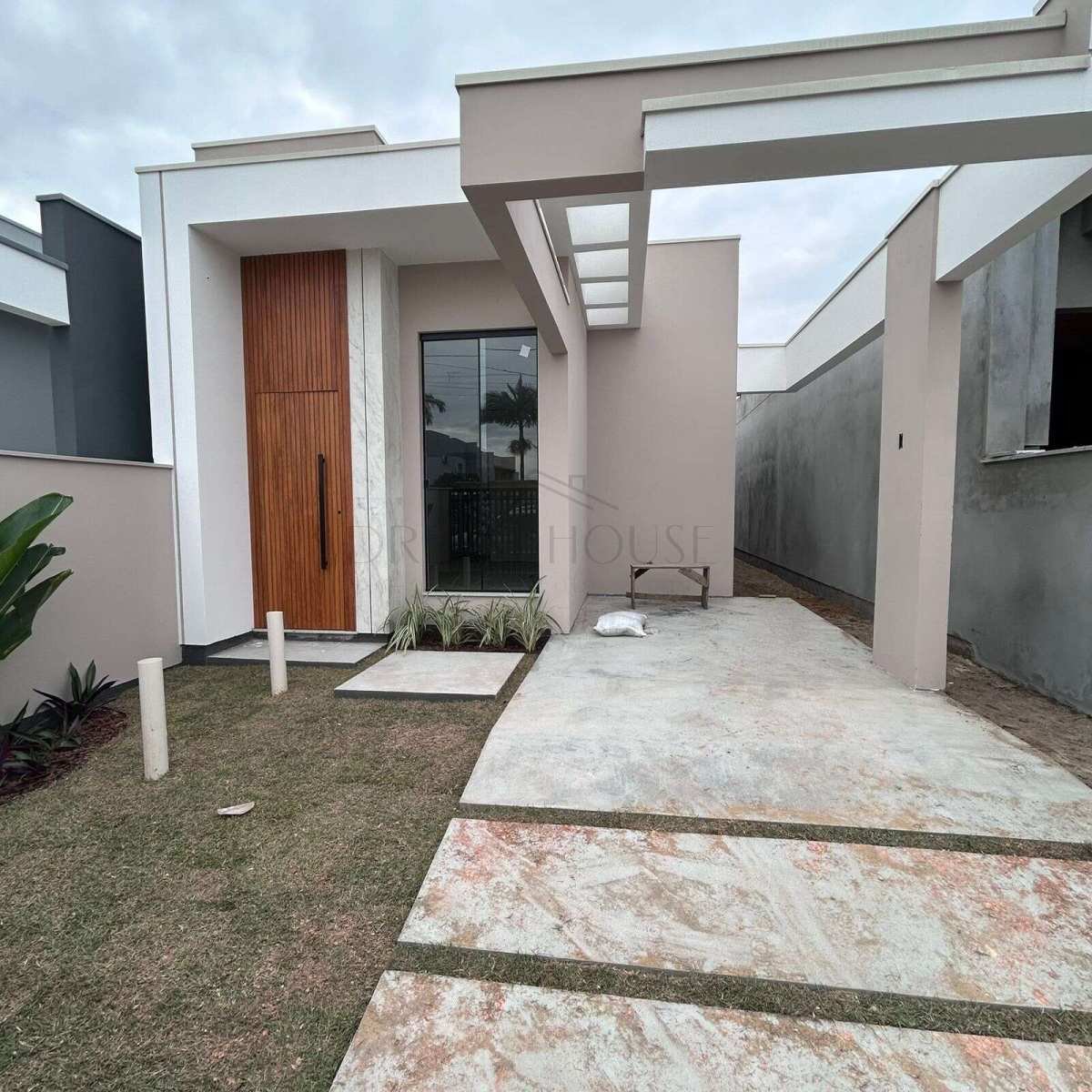 Casa com 2 dormitórios sendo 1 suite - Areias Tijucas SC - Dream House Negócios Imobiliarios