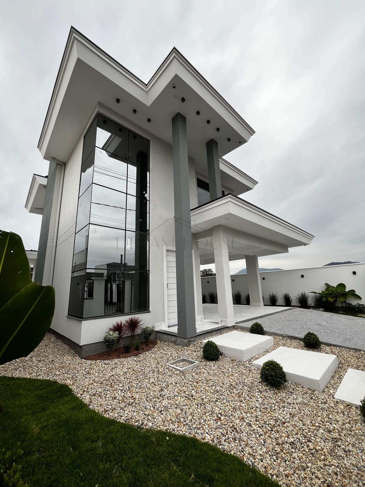 Casa de Alto padrão com 3 Dormitórios, Bosque da Mata, 160m2