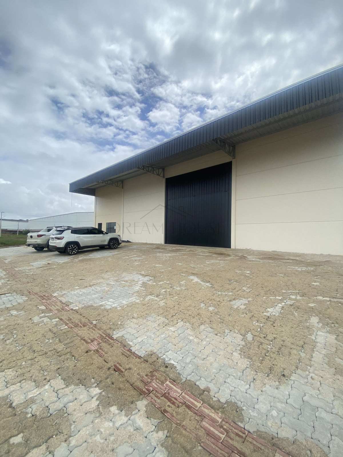 Galpão para alugar em Tijucas, Santa Luzia - Dream House Negócios Imobiliarios
