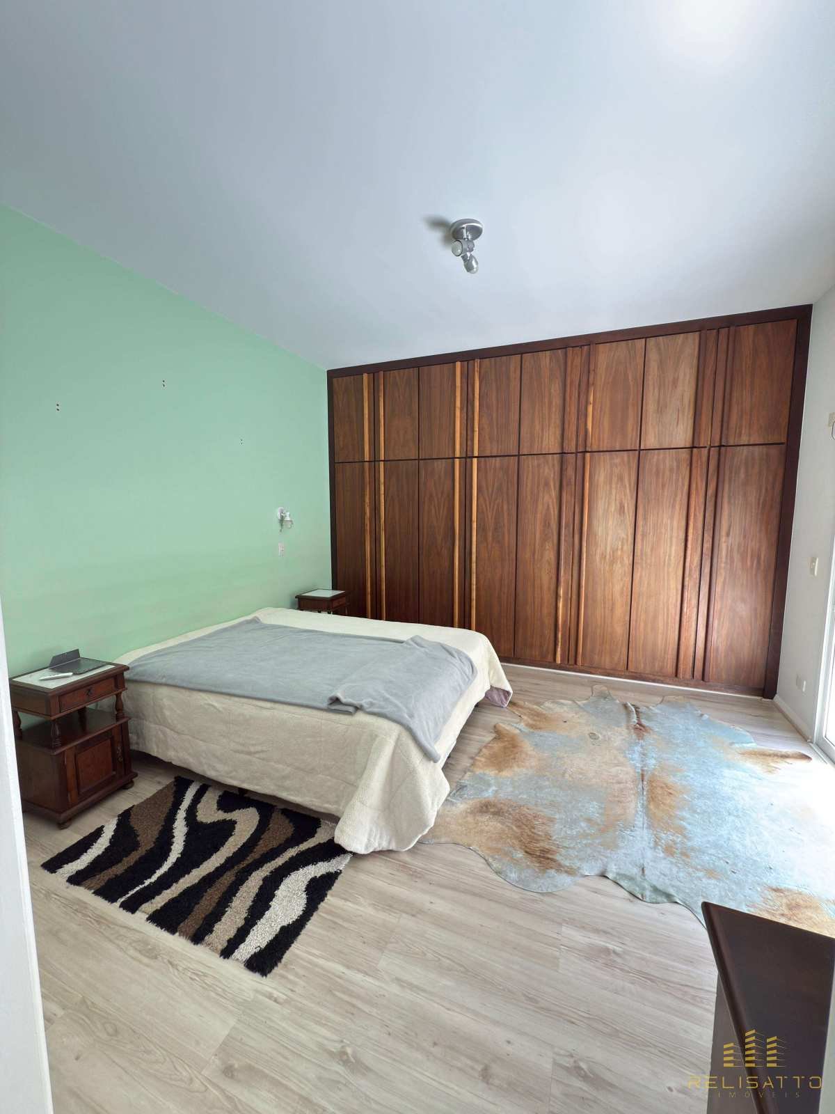 Sobrado de alto padrão no Campo comprido - Relisatto Imóveis • Gabriela Busato  Especialista em Imóveis de Médio e Alto Padrão