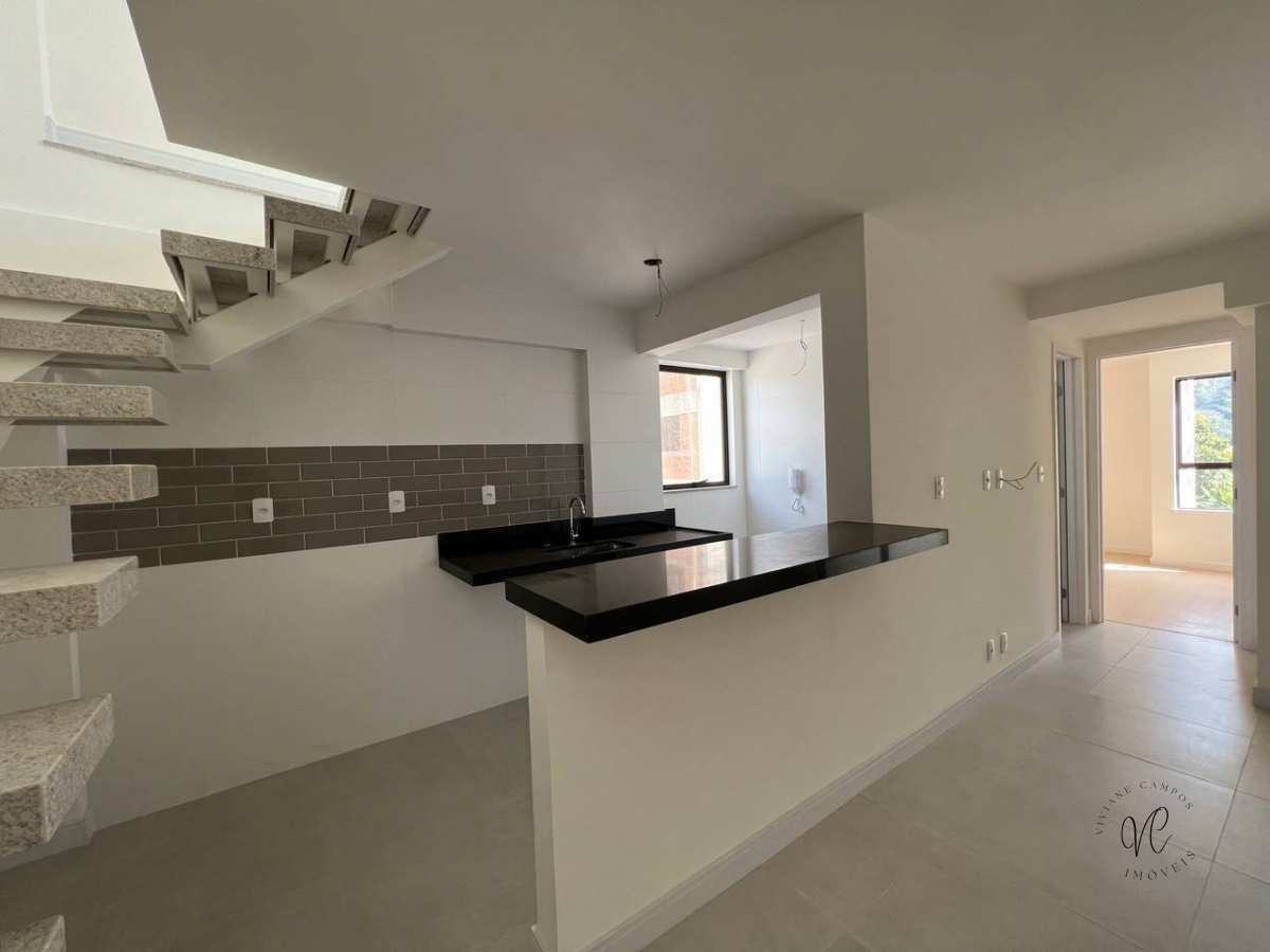 Cobertura 2 quartos, 2 vagas de garagem, no São Mateus