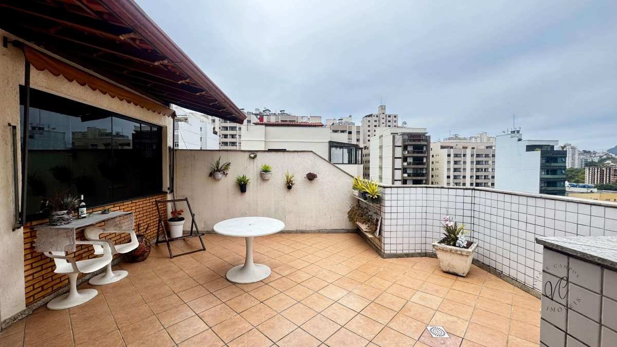 Cobertura 3 quartos (2 suítes) em plena rua Batista de Oliveira