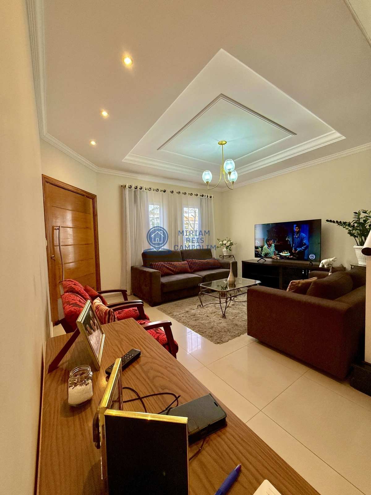 CASA COM PISCINA EM CONDOMINIO, VILLA DOS INGLEZES - Miriam Reis Campolim   Corretora de imóveis