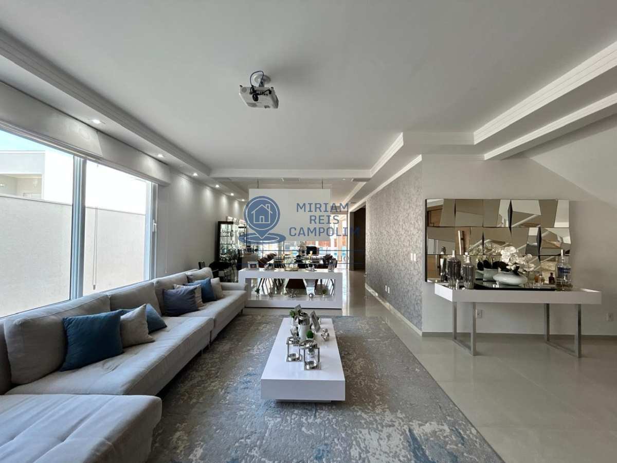 Lindíssima casa, condomínio Villa dos Inglezes, com 5 quartos, - Miriam Reis Campolim   Corretora de imóveis