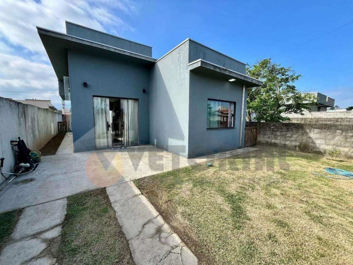 Casa à venda com 3 quartos, 83m² - Balneário Recanto do Sol,Caraguatatuba