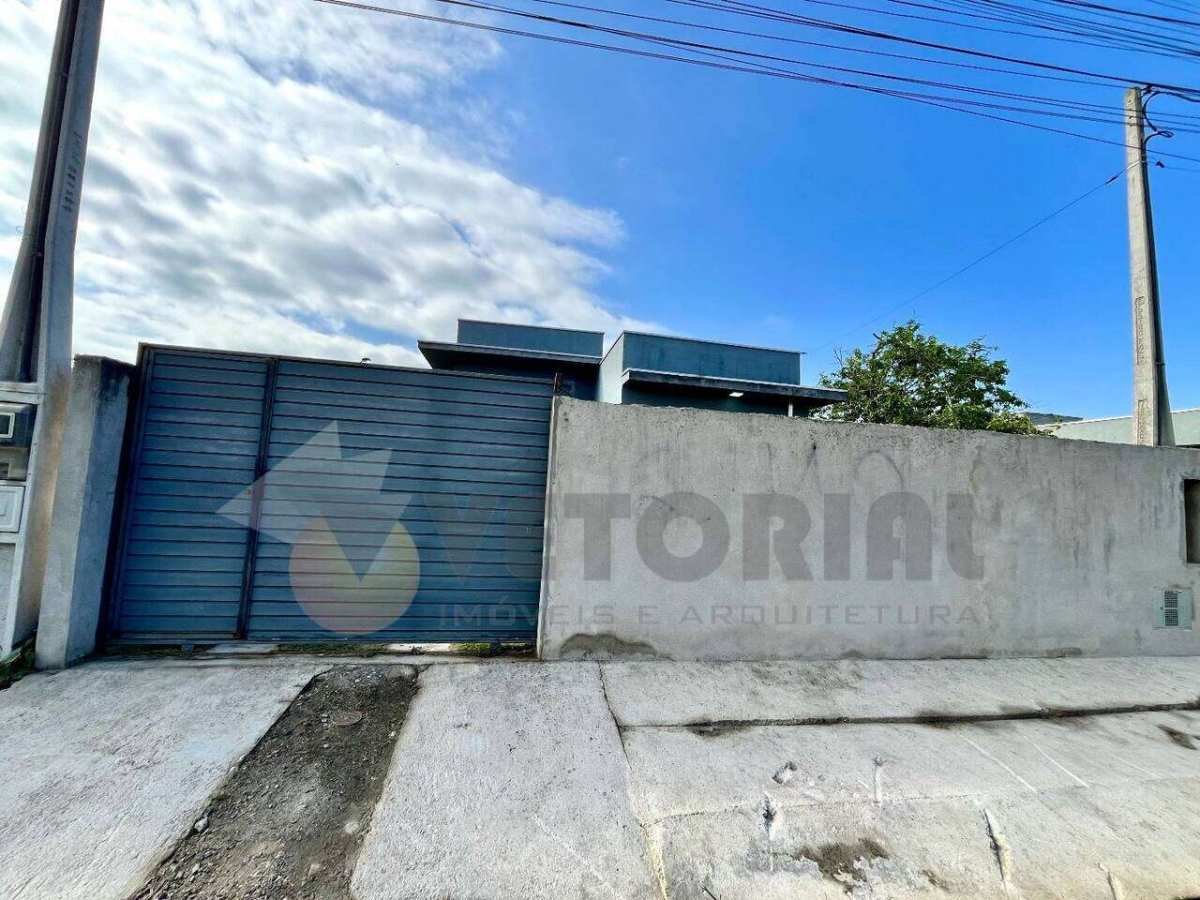 Casa à venda com 3 quartos, 83m² - Balneário Recanto do Sol,Caraguatatuba