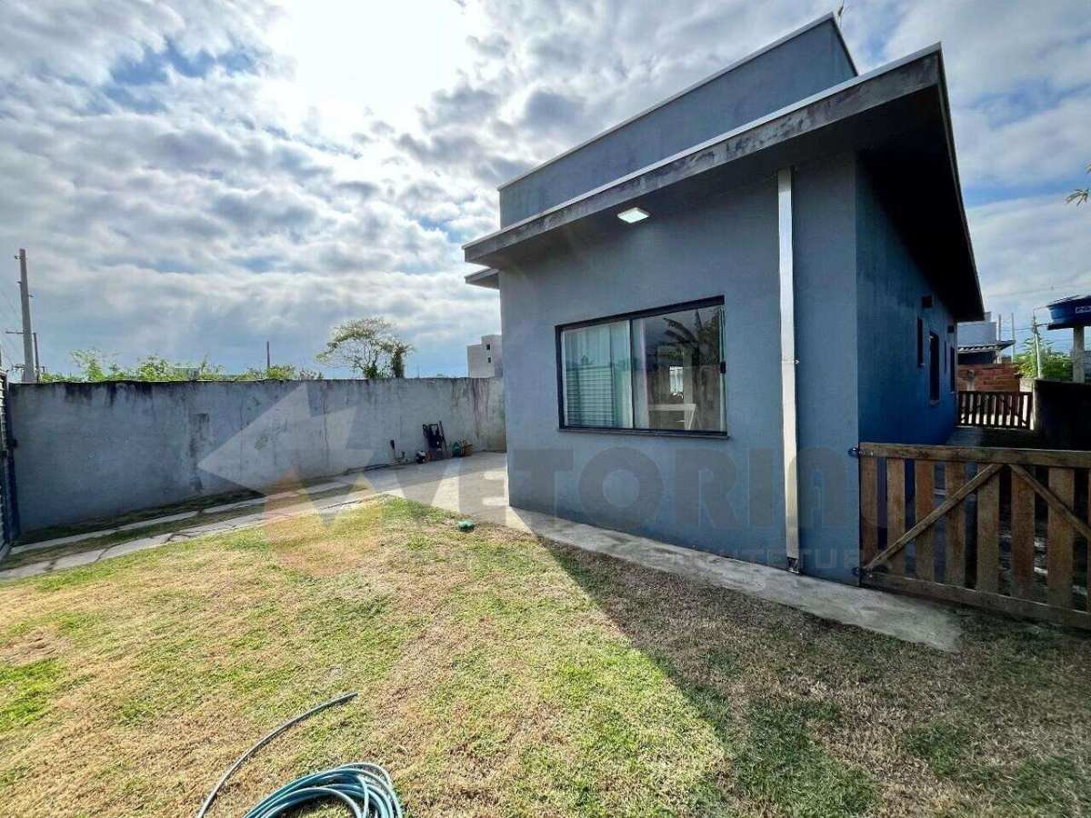 Casa à venda com 3 quartos, 83m² - Balneário Recanto do Sol,Caraguatatuba