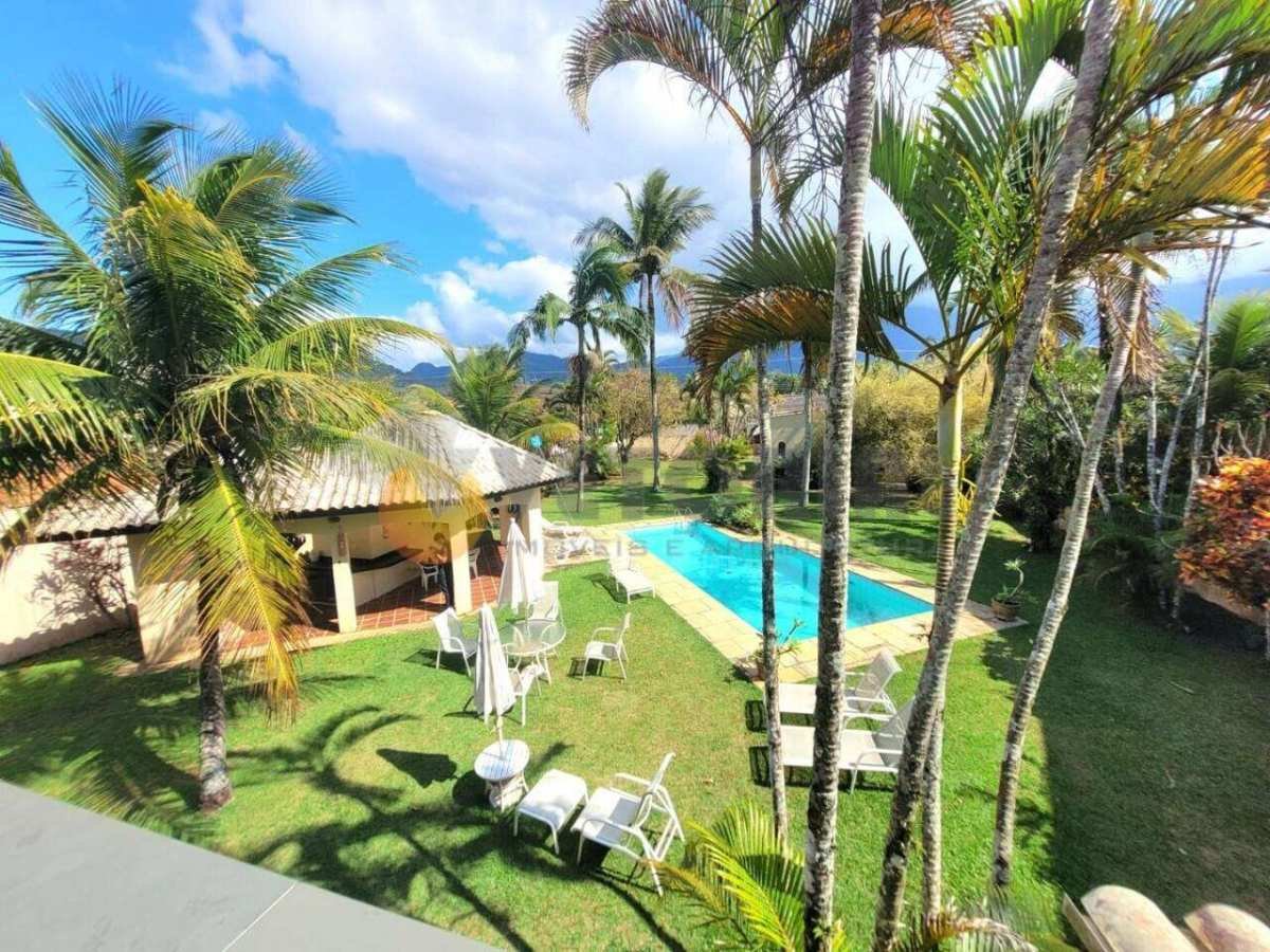 Sobrado à venda com 7 quartos, 453m² - Balneário Califórnia,Caraguatatuba